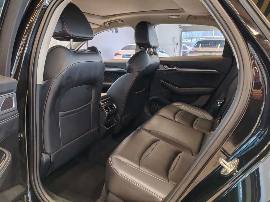 GEELY Preface 2020 image de voiture #7