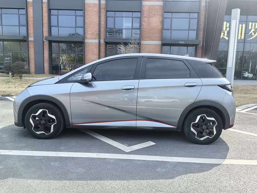 BYD Dolphin 2023 صورة سيارة #7