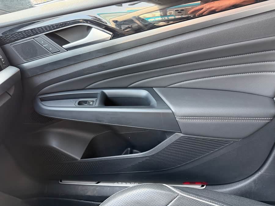 Volkswagen Passat 2023 صورة سيارة #7