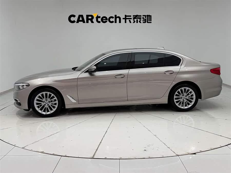 BMW 5 Series 2018 imagem de carro #7