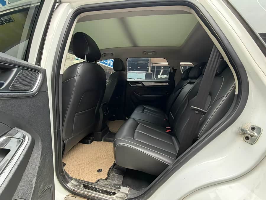 Roewe RX5 2018 изображение автомобиля #7