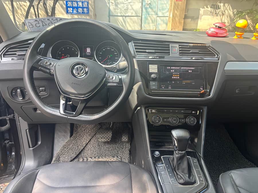 Volkswagen Tiguan L 2019 immagine di auto #7