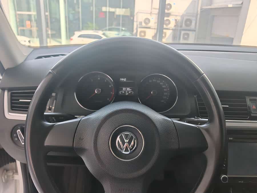 Volkswagen Bora 2015 #7 Volkswagen Bora 2015 car image #7
