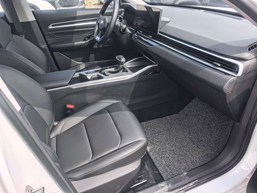 GEELY Emgrand 2025 car image #7