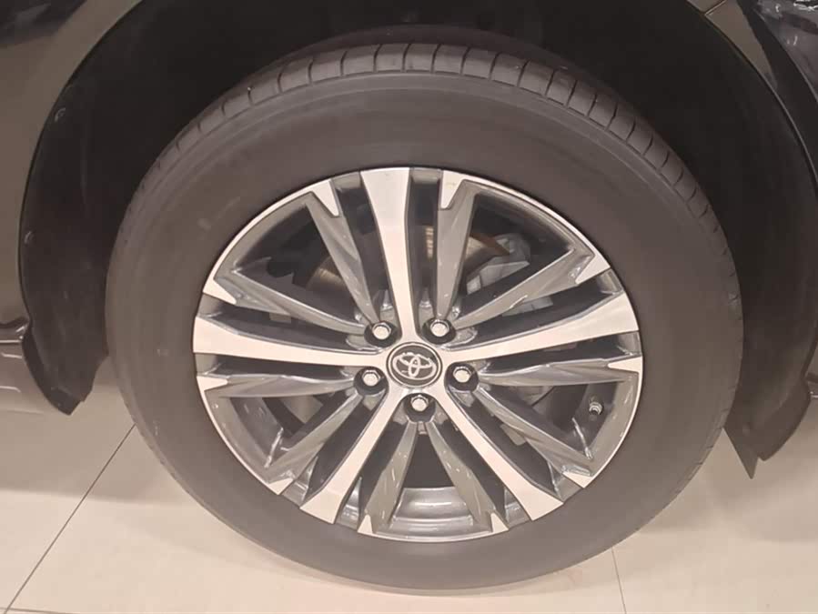 Toyota Venza 2024 immagine di auto #7