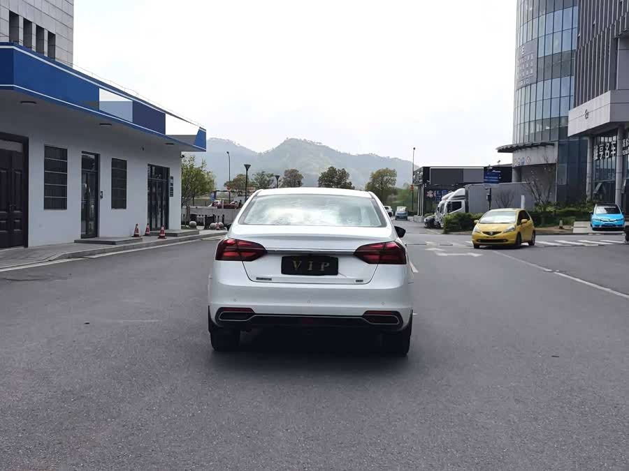 GEELY Emgrand 2019 car image #7