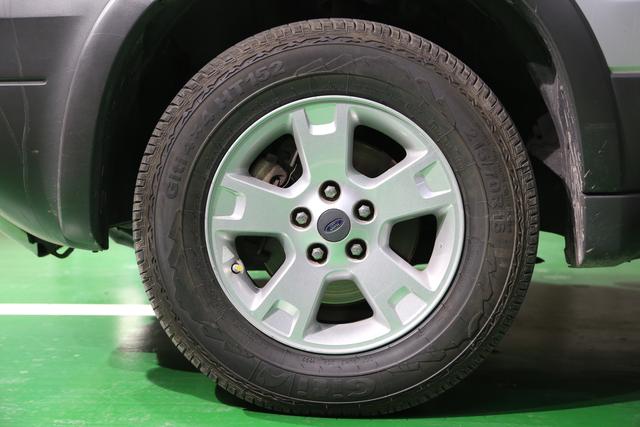 Ford Escape (Imported) 2006 car image #7