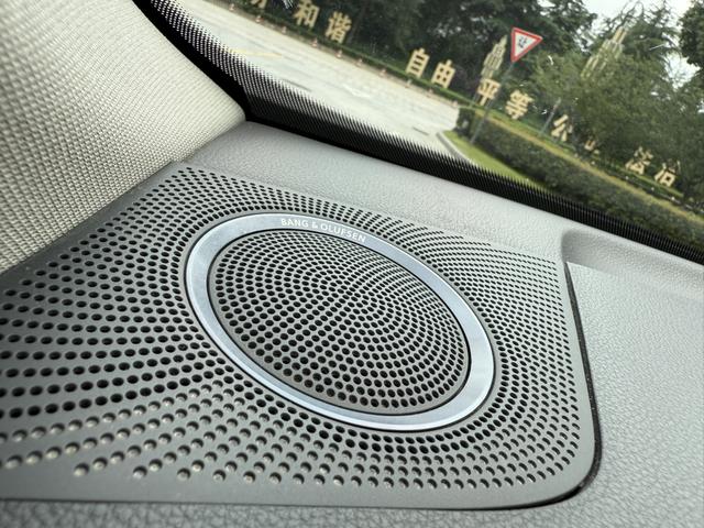 Audi Q5 (Imported) 2012 car image #7