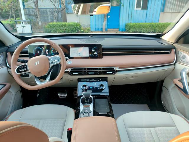 Jetour X70 C-DM 2024 car image #7