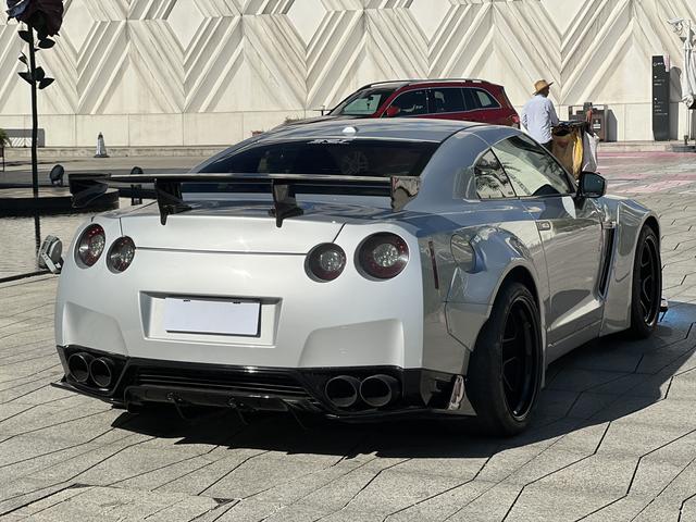 日产 日产GT-R 2011 汽车图片 #7