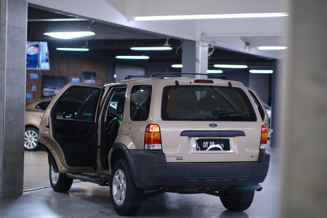 Ford Escape (Imported) 2007 #7 Ford Escape (Imported) 2007 car image #7