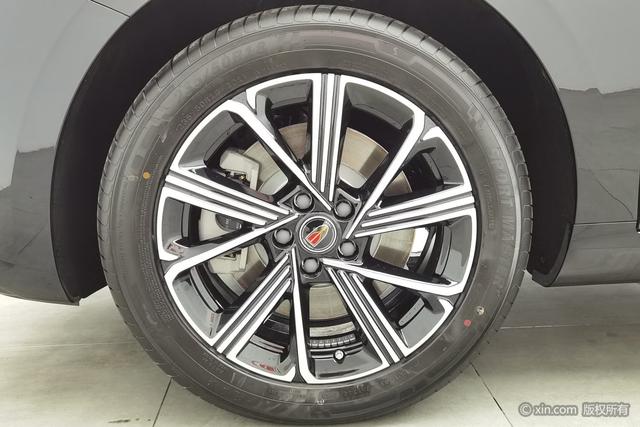 HongQi H5 PHEV 2025 #7 HongQi H5 PHEV 2025 car image #7