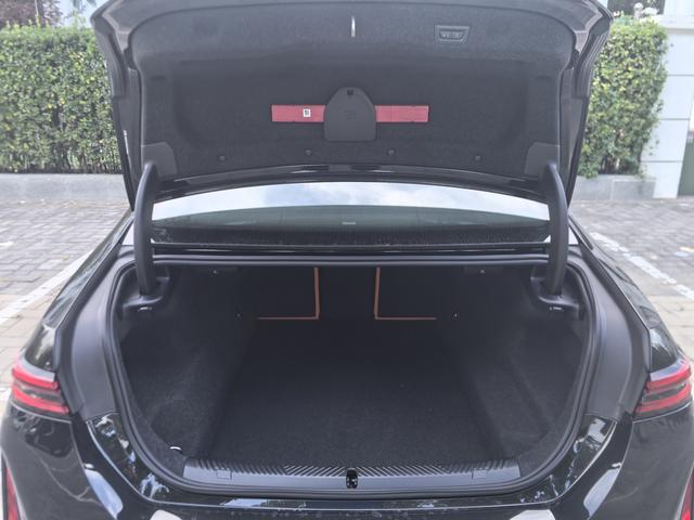 BMW M5 New Energy صورة سيارة #7