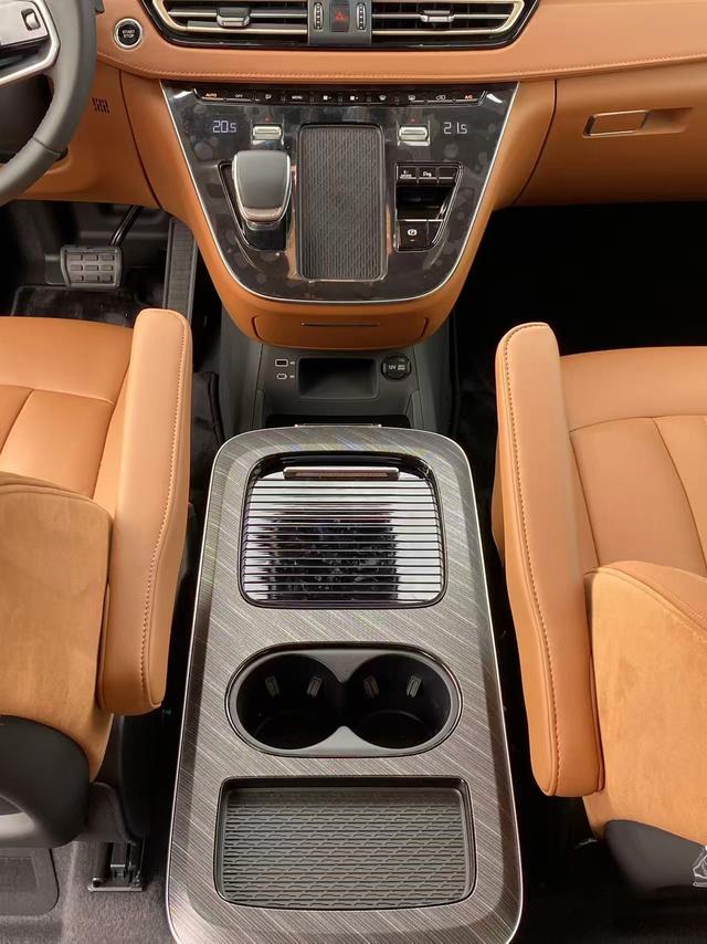 HongQi HQ9 PHEV 2025 #7 HongQi HQ9 PHEV 2025 immagine di auto #7