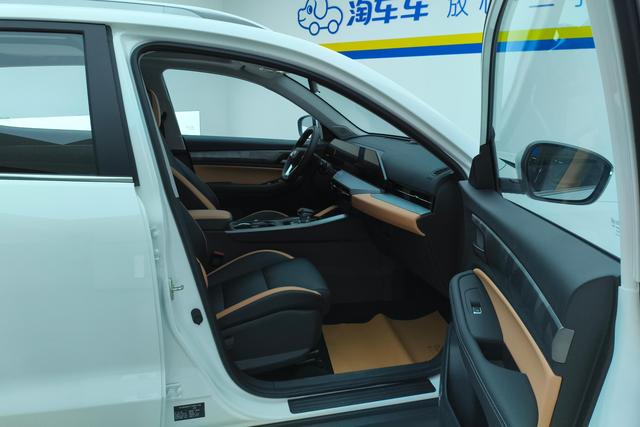 GEELY OkavangoPRO 2025 #7 GEELY OkavangoPRO 2025 car image #7