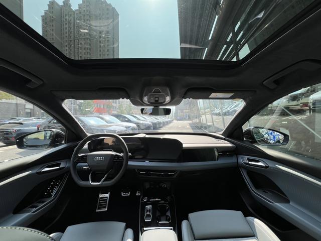 Audi Q6L Sportback e-tron 2025 car image #7