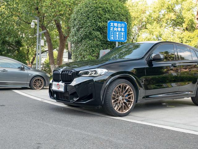 BMW X4 M 2023 car image #7