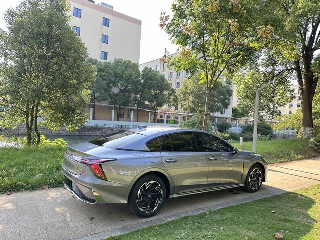 HongQi H6 2023 #7 HongQi H6 2023 car image #7