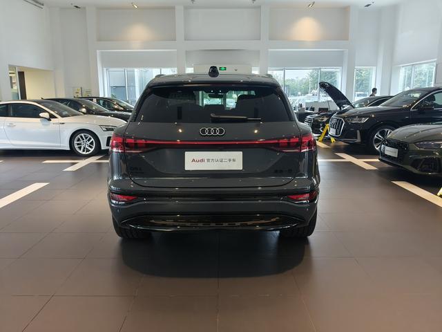 Audi Q6L Sportback e-tron 2025 car image #7