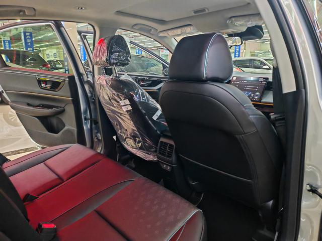 Honda e:NP2 2025 #7 Honda e:NP2 2025 car image #7