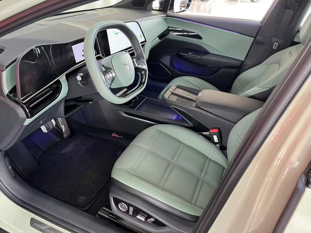 HongQi EH7 2024 car image #7