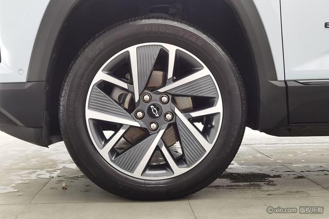 Chevrolet Equinox Plus 2024 car image #7