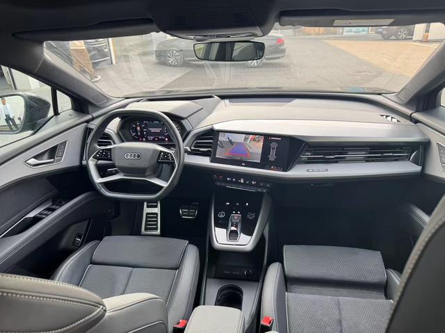 Audi Q5 e-tron 2024 immagine di auto #7