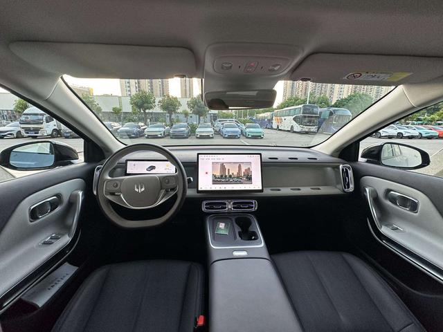 零跑汽车 零跑B01 2025 汽车图片 #7