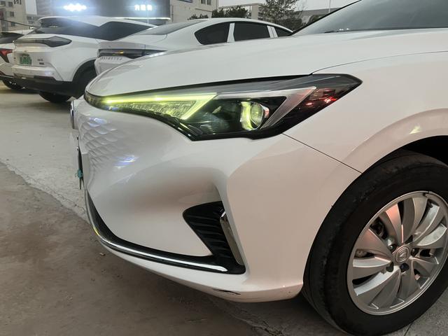 Changan Eado EV 2023 car image #7