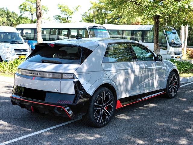 Hyundai IONIQ 5 N 2025 car image #7