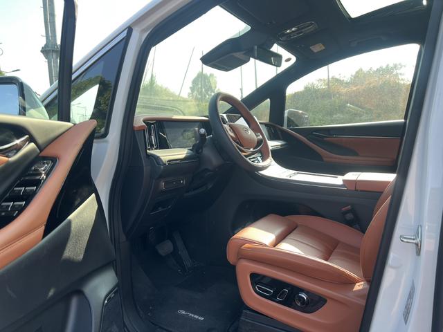 GAC Trumpchi Xiangwang M8 2025 #7 GAC Trumpchi Xiangwang M8 2025 car image #7