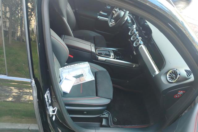 Mercedes-Benz GLB AMG 2024 immagine di auto #7