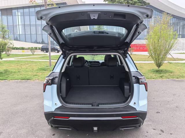 Chevrolet Equinox Plus 2024 car image #7