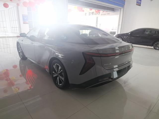 HongQi EH7 2025 #7 HongQi EH7 2025 car image #7