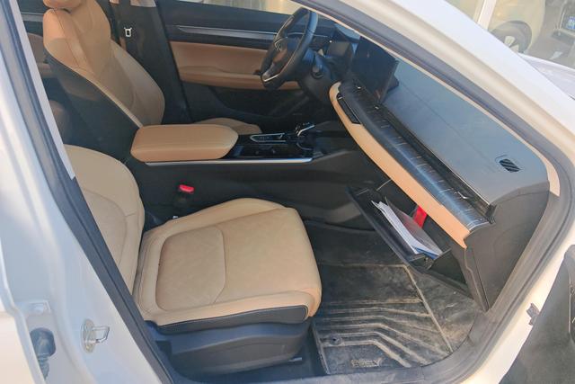 GEELY Emgrand L HiP 2023 #7 GEELY Emgrand L HiP 2023 immagine di auto #7