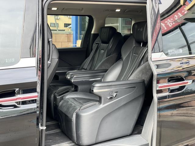 HongQi HQ9 2023 #7 HongQi HQ9 2023 car image #7