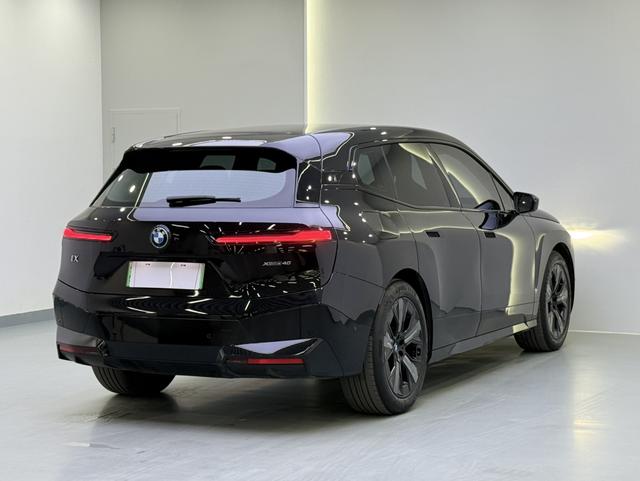 BMW iX 2022 #7 BMW iX 2022 car image #7