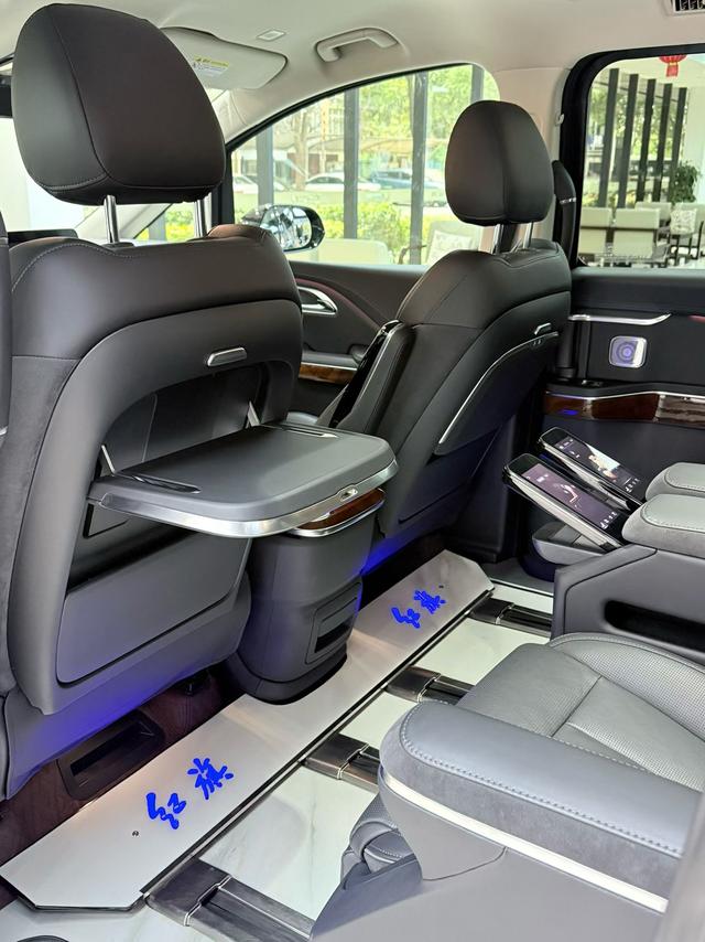 HongQi HQ9 PHEV 2024 immagine di auto #7