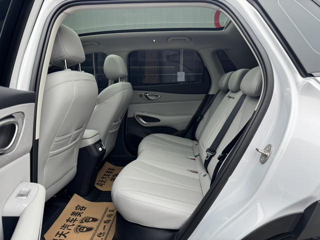 BYD Sea Lion 05 EV 2025 #7 BYD Sea Lion 05 EV 2025 car image #7