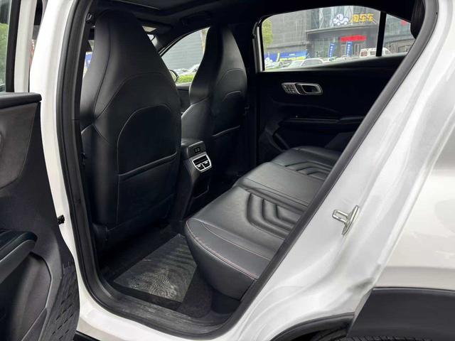 哪吒汽车 哪吒X 2024 汽车图片 #7