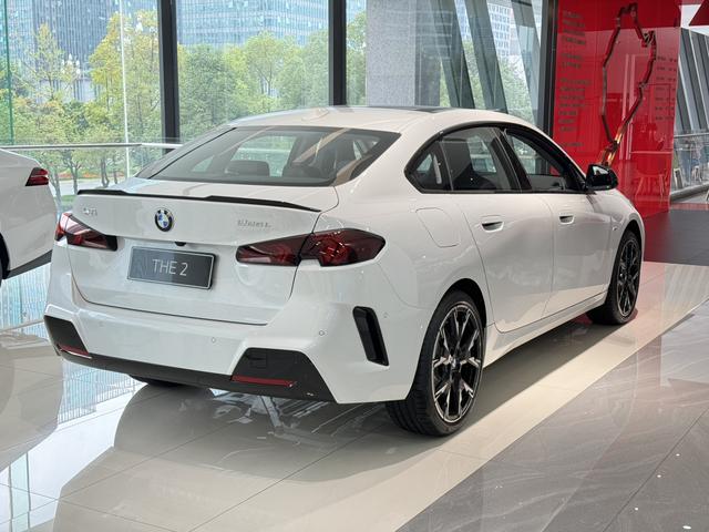 BMW 2 Series car image #7