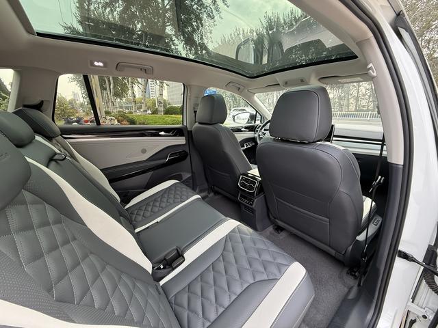 Volkswagen ID.6 Crozz 2024 car image #7