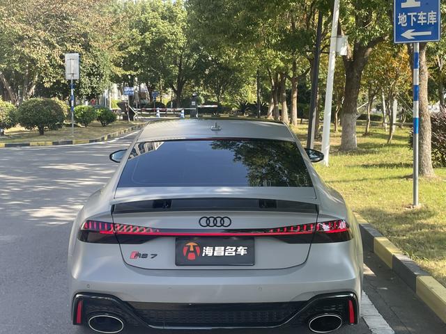 Audi RS 7 2024 immagine di auto #7