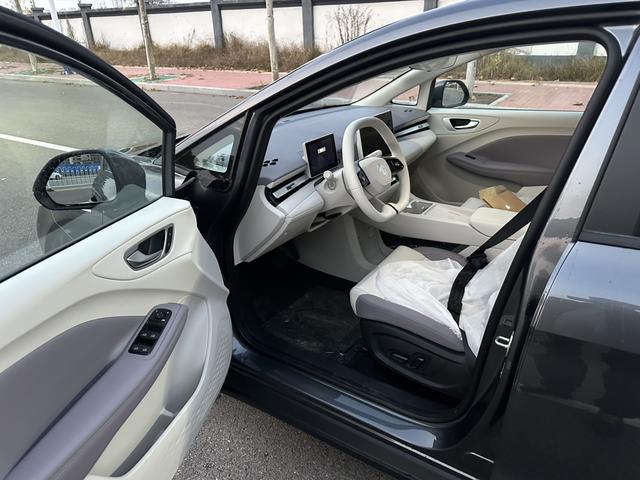 MG 4 EV 2025 #7 MG 4 EV 2025 car image #7