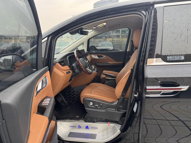 HongQi HQ9 2023 #7 HongQi HQ9 2023 car image #7