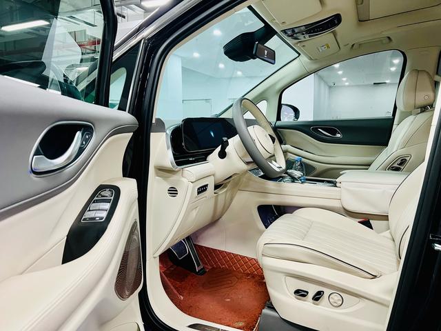 岚图汽车 岚图梦想家 2023 汽车图片 #7