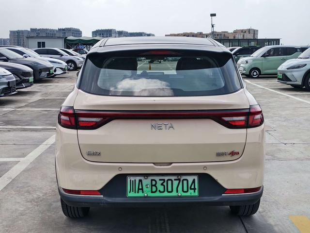 哪吒汽车 哪吒AYA 2023 汽车图片 #7