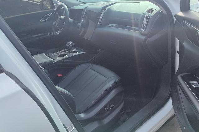 HongQi HS3 2024 car image #7