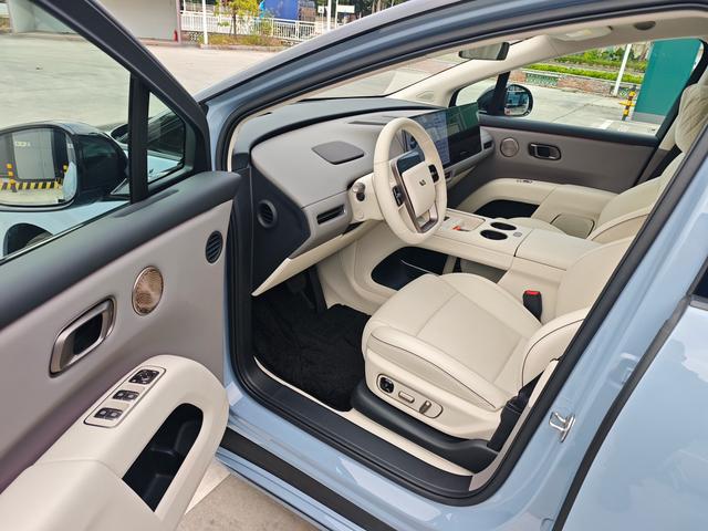 Li i8 2025 изображение автомобиля #7