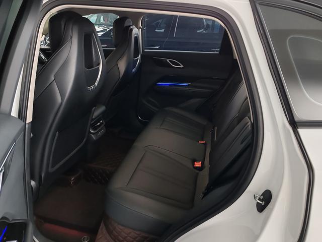 HongQi HS3 PHEV 2024 #7 HongQi HS3 PHEV 2024 car image #7